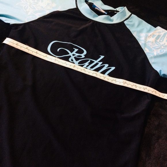 The Realm Black Rash Guard - Picture 7 of 8